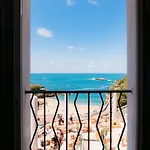 Roc Seven Ξενοδοχείο 4*