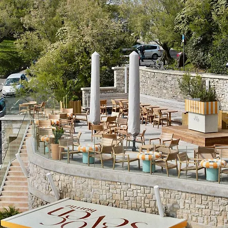 Otel Roc Seven 3*